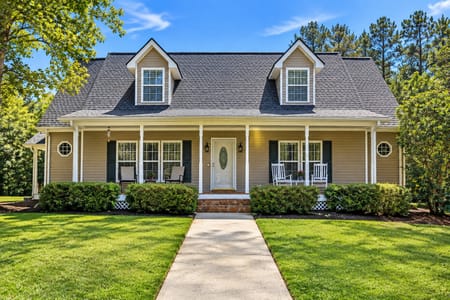 Toccoa, GA 30577 Stephens County