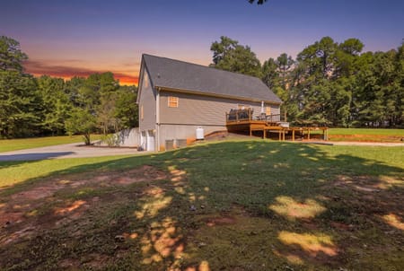 Toccoa, GA 30577 Stephens County