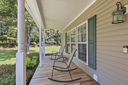 Toccoa, GA 30577 Stephens County