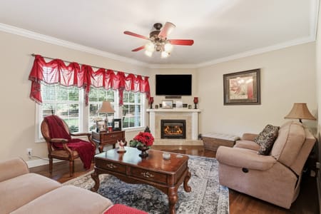 Toccoa, GA 30577 Stephens County