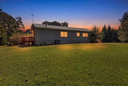 Toccoa, GA 30577 Stephens County