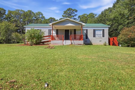 Toccoa, GA 30577 Stephens County