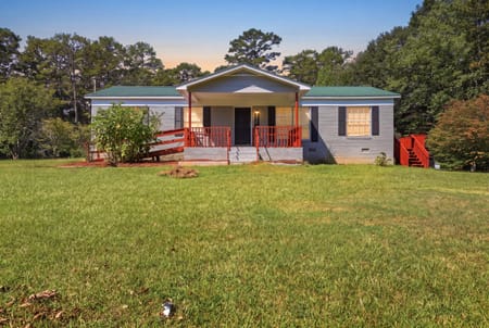 Toccoa, GA 30577 Stephens County