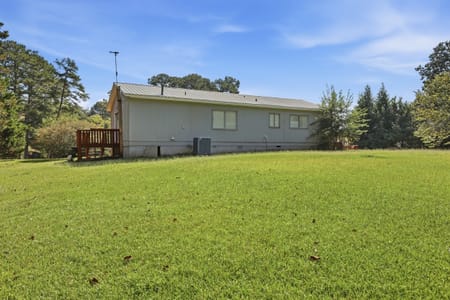 Toccoa, GA 30577 Stephens County
