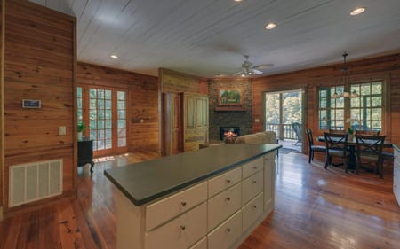 Lakemont, GA 30552 Rabun County