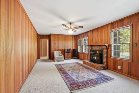 Toccoa, GA 30577 Stephens County