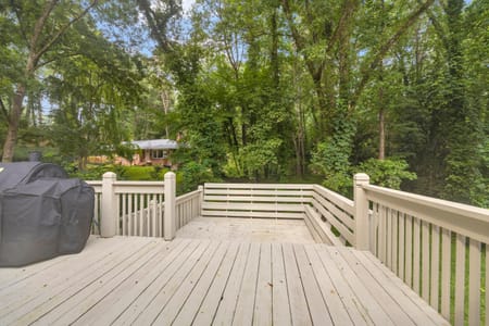Toccoa, GA 30577 Stephens County