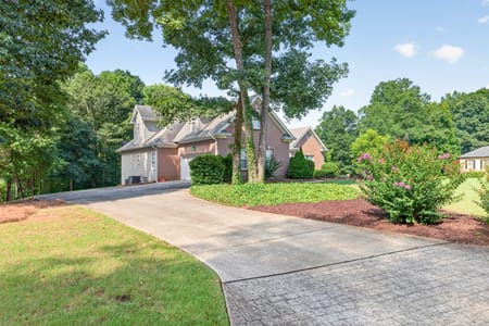 Hoschton, GA 30548 Barrow County