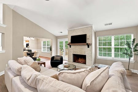 Flowery Branch, GA 30542 Hall County