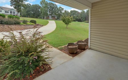 Lavonia, GA 30553 Hart County