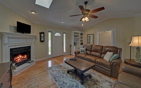 Lavonia, GA 30553 Hart County