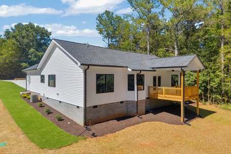 Lavonia, GA 30553 Hart County
