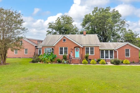 Lavonia, GA 30553 Hart County