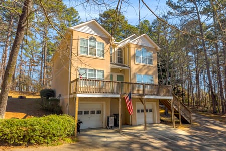 Toccoa, GA 30577 Stephens County