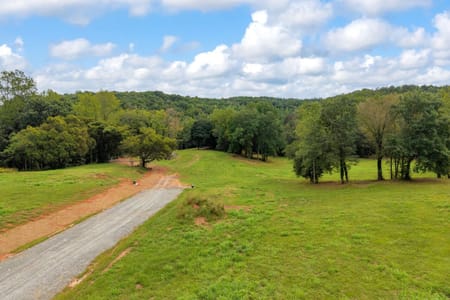 Toccoa, GA 30577 Stephens County