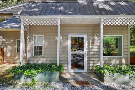 Clarkesville, GA 30523 Habersham County