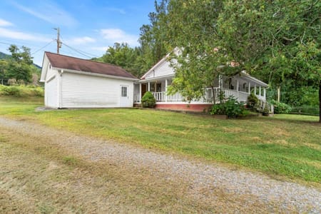 Hiawassee, GA 30546 Towns County