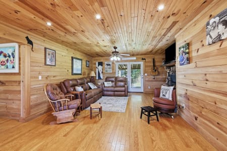 Cleveland, GA 30528 White County