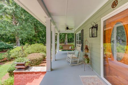 Hoschton, GA 30548 Barrow County