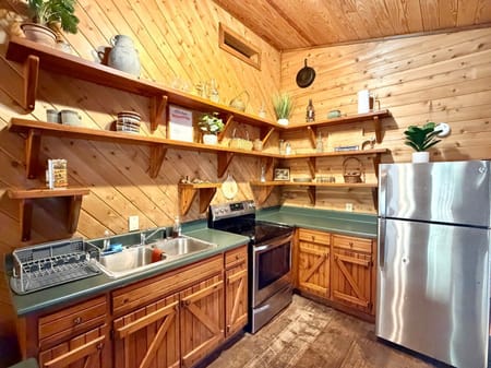 Helen, GA 30545 White County
