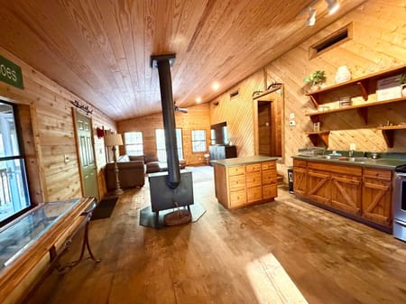 Helen, GA 30545 White County