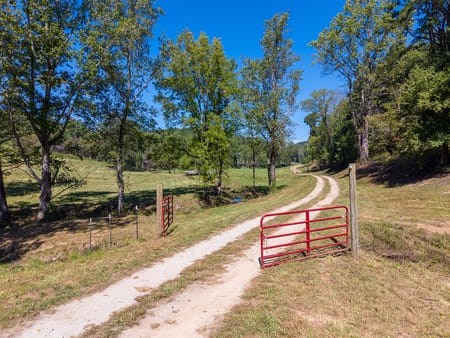 Tiger, GA 30576 Rabun County