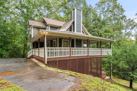 Hiawassee, GA 30546 Towns County