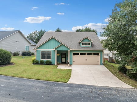 Clarkesville, GA 30523 Habersham County