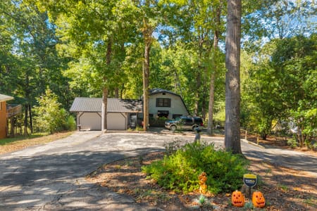 Lavonia, GA 30553 Hart County