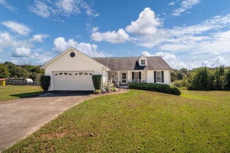 Gillsville, GA 30543 Hall County