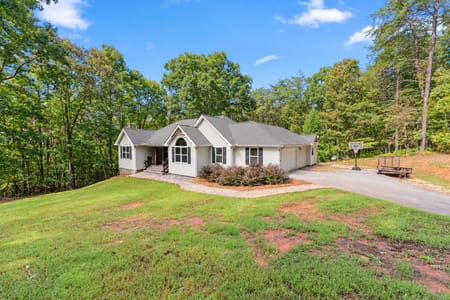 Clarkesville, GA 30523 Habersham County