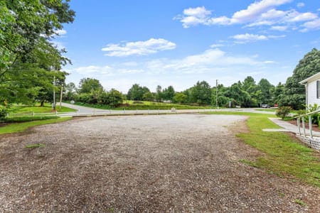 Clermont, GA 30527 Hall County