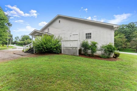 Clermont, GA 30527 Hall County