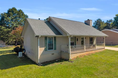 Toccoa, GA 30577 Stephens County