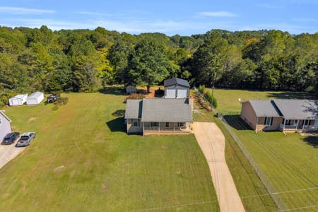 Toccoa, GA 30577 Stephens County