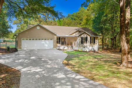 Hartwell, GA 30643 Hart County