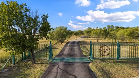 Fredericksburg, TX 78624 Gillespie County