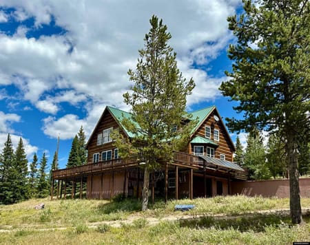 Encampment, WY 82325 Carbon County
