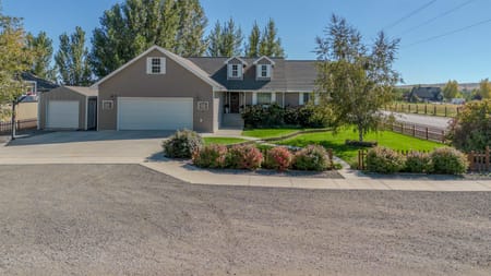 Cowley, WY 82420 Big Horn County