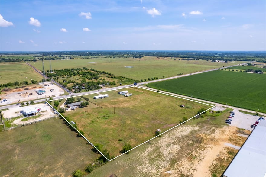 1206 E Jefferson Avenue, Whitney, Texas