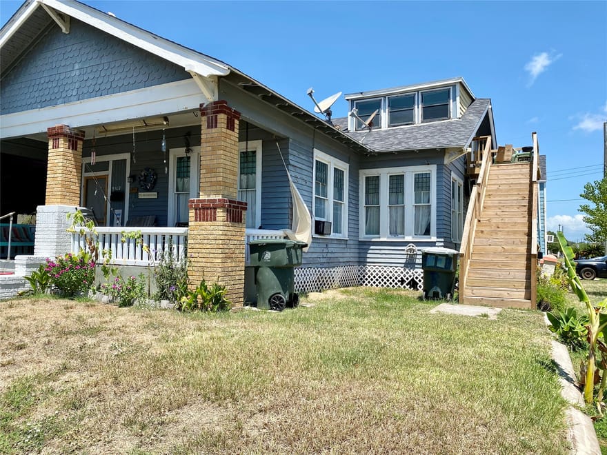 3102 Avenue R, Galveston, Texas