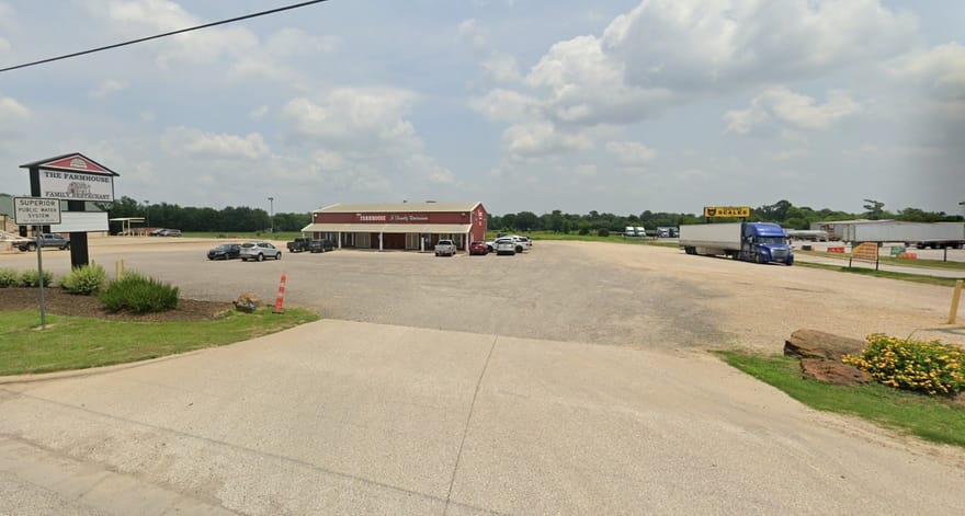 1125 S Oak Street, Van, Texas