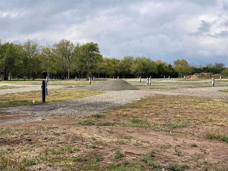 2141 Hwy 64, Ladonia, Texas