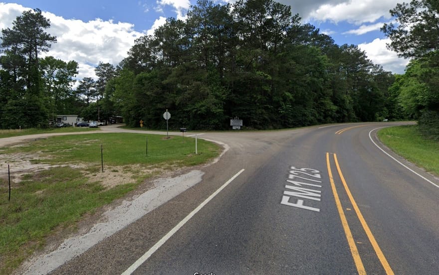 31 County Road 386 Off Fm 1725, Cleveland, Texas