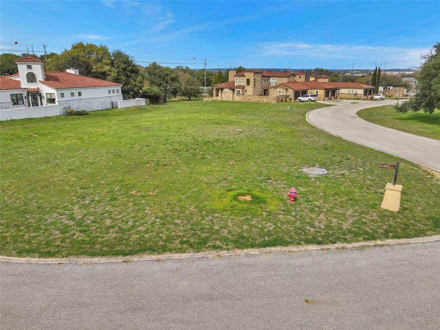 100 Alamo Court, Horseshoe Bay, Texas