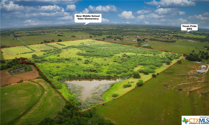 La Vernia Road, Adkins, Texas
