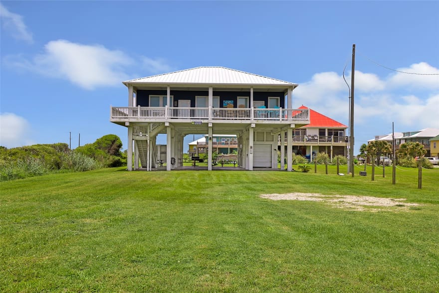 761 Bolivar Dunes Boulevard, Gilchrist, Texas