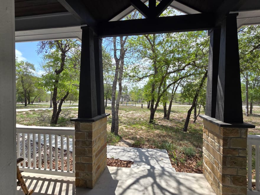 114 County Road 6863, Natalia, Texas