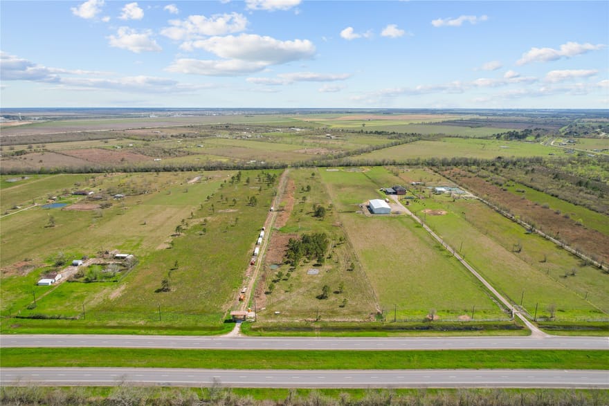 6301 Highway 90, Dayton, Texas