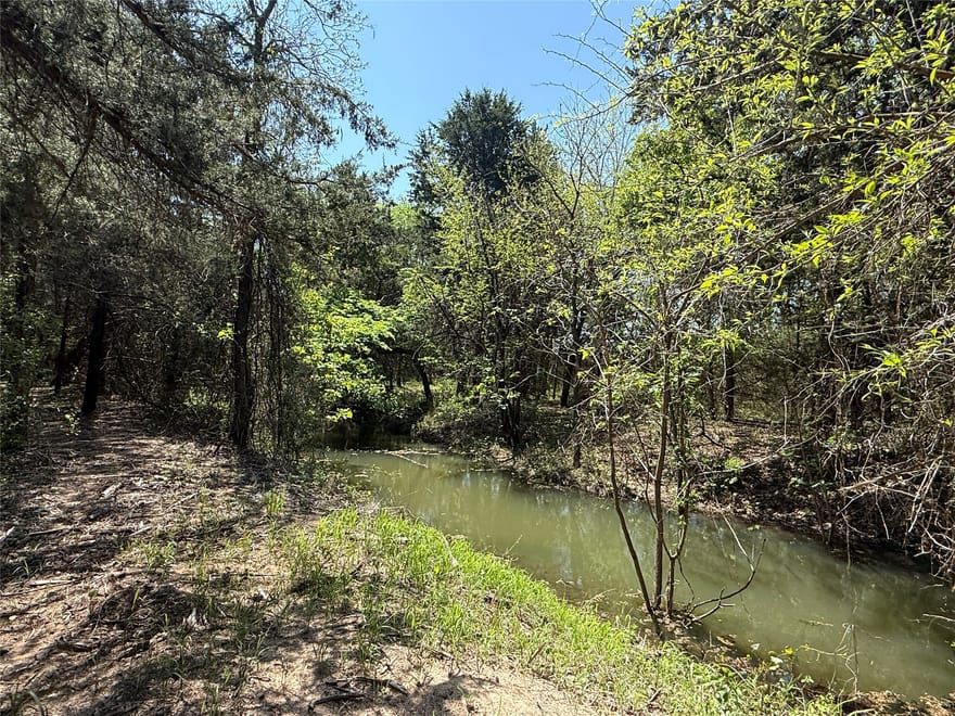 261 Catholic Cemetery Road, Montague, Texas